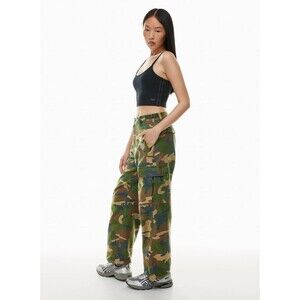 Aritzia TNA New Supply Cargo Camo Pant Mid Rise Size 6 $128